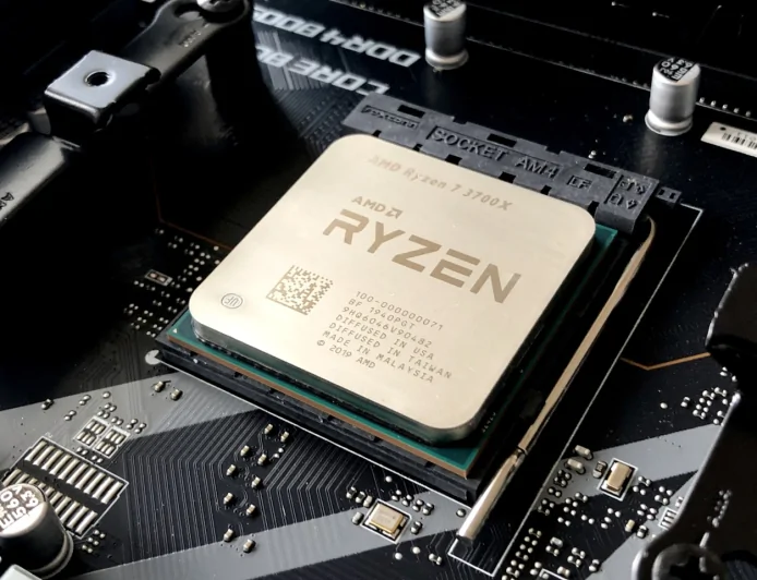 Samsung Galaxy S25 Ultra Teardown Reveals New Custom Exynos AI Chip Beating Snapdragon in Power Tests